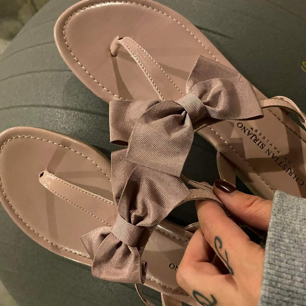 Pink bow sandals